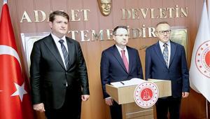 Adalet Bakanı Gürlekten Diyarbakıra ziyaret