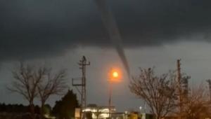 Mardinde sağanak öncesi çıkan hortum korkutan görüntüler oluşturdu