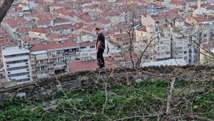 Bursa’da surlara çıkan adam, Ezgi gelmezse atlarım dedi Jiletlerle intihar tehdidi savurdu
