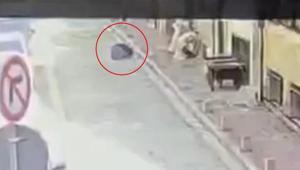 Alevlerden kaçarken dehşeti yaşadı Cezaevinden izinli çıkan adamın 3. kattan atladığı an kamerada