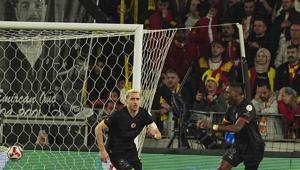 Galatasaray 24 yıl sonra başardı Şanssızlığını bitirdi