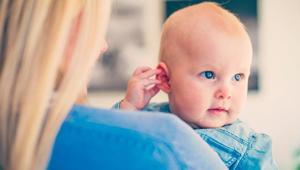 Çocuğunuz sürekli kulağını çekiyorsa dikkat Nedeni enfeksiyon olabilir