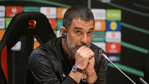 Arda Turanın çalıştırdığı Shakhtar Donetsk, UEFA Konferans Ligi yarı finaline göz kırptı
