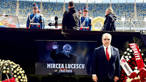 TFF yönetim kurulu üyesi Ural Aküzüm, Mircea Lucescunun cenaze ve anma törenlerine katıldı