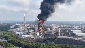 Meksikadaki petrol rafinerisinde bir ayda ikinci yangın Bölgeden dumanlar yükseliyor