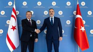 Dışişleri Bakanı Hakan Fidan, KKTC Başbakanı Üstel ile görüştü