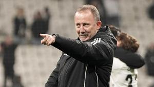 Beşiktaşta Sergen Yalçından maç sonu açıklaması Taraftar mutlu olsun diye çalışıyoruz