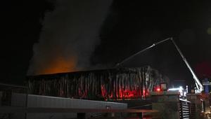 Ankarada ilaç fabrikasında çıkan yangına müdahale ediliyor