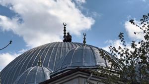 Denizli’de cami çatısında intihar girişimi 2 saatlik ikna sonrası yaşananlar şaşkına çevirdi