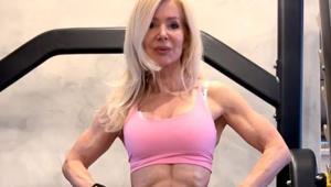 60ından sonra gençlere taş çıkardı Tek sırrı spor değil: Karın kası mutfakta yapılıyor