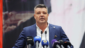 Fenerbahçe’de Başkan Sadettin Sarandan oyunculara ve Tedescoya destek