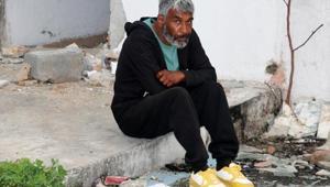 Antalya’da felç geçiren eski kamyon şoförü sokakta yaşamaya başladı Yardım bekliyorum