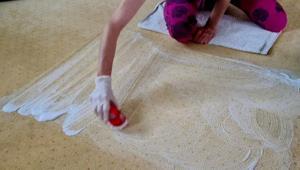 Halıdaki en inatçı leke bile dayanamıyor Tıraş köpüğüyle leke çıkarma hilesi