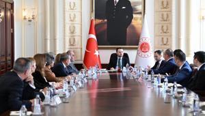 Adalet Bakanı Gürlek, Türkiye Noterler Birliği heyeti ile görüştü