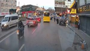 Ümraniye’de aniden duran araca motosiklet çarptı O anlar böyle kaydedildi