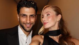 Romantik anlar Reynmenden eşine aşk dolu bakışlar