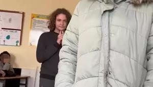 Rehber öğretmeni anlattı İsa bize doğru geliyordu. Geldiği esnada elinde bir şey yoktu