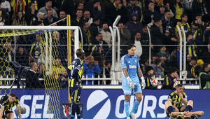 Fenerbahçede maç sonu yoğun tepki Ederson ıslıklandı