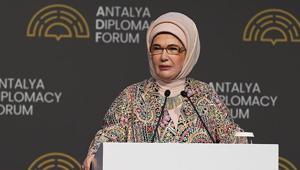 Emine Erdoğandan Filistinli çocukların eğitimi için çağrı