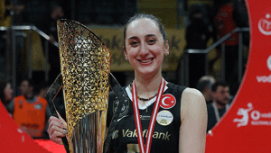 Ayça Aykaç VakıfBanka vedasını gözyaşlarıyla açıkladı