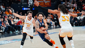 Anadolu Efes, derbi maçında Galatasarayı mağlup etti