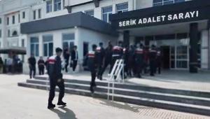 Tefecilik ve kara para ağı deşifre oldu Lüks araçlardan tarlalara kadar her şeye el konuldu