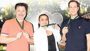 Kemer’de ‘Ayın Oyuncusu’ heyecanı yaşandı