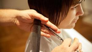 Saçları daha gür gösteren kesim hilesi Bakımı daha kolay