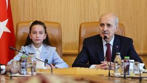 TBMM Başkanı Kurtulmuş, koltuğunu 6. sınıf öğrencisine devretti