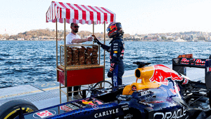 Yuki Tsunoda Formula 1i tanıttı, herkesin sempatisini topladı