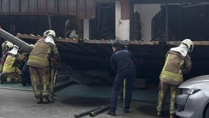 Son dakika: Ankarada platform yıkıldı Ekipler sevk edildi