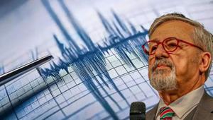 Malatyada 1 dakika arayla peş peşe iki deprem Prof. Dr. Naci Görürden açıklama