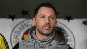 Fenerbahçenin Domenico Tedescoyu görevden alması Avrupa basınında Acı bir yenilgi görevden etti