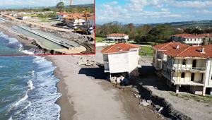 Deniz evlere dayandı Sakaryayf erozyona sahil koruma duvarıyla önlem