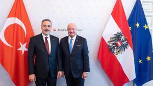 Dışişleri Bakanı Hakan Fidan, Avusturya Başbakanı Stocker tarafından kabul edildi