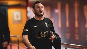 Galatasarayda Okan Buruk taraftara teşekkür etti Bu heyecan önemliydi