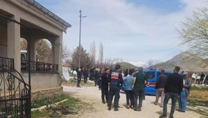 Kayseride korkunç olay 4 çocuk annesi eşini öldürüp aynı silahla intihar etti