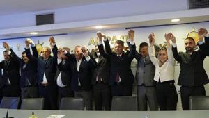 Antalyada siyasi dengeler değişti 5 meclis üyesi AK Parti saflarına katıldı