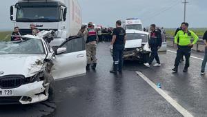 Şanlıurfa Siverekte zincirleme kaza: 2 kişi hayatını kaybetti 2 kişi yaralı