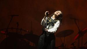 ABDli şarkıcı Mitski İstanbul’u büyüledi ‘Size karşı mahcup oluyorum’