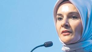 ‘Anneliğin anlamı esnetilmeye çalışılıyor’