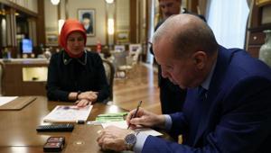 Cumhurbaşkanı Erdoğan, Türk Kızılaya kurban bağışında bulundu