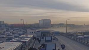 Faciadan dönüldü Kağıthanede metrobüs yangını paniğe neden oldu
