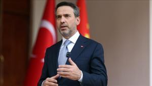 Bakan Bayraktar, Türkiye ile Cezayir arasında yeni LNG anlaşmasının imzalanabileceğini bildirdi