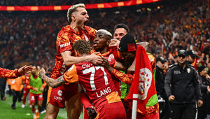 Galatasaraydan şampiyonluk paylaşımı Emeklerin karşılık bulduğu anlar