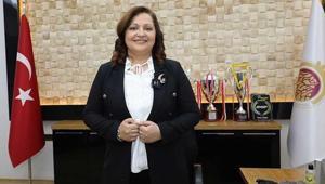BURCU KÖKSAL KİMDİR Ak Partiye geçen Afyonkarahisar Belediye Başkanı Burcu Köksal hayatı ve kariyeri...