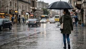 SICAKLIKLAR DÜŞECEK Mİ Meteoroloji son hava durumu tahminleri İstanbulda yağış var mı, kaç gün sürecek Güncel hava durumu raporu