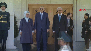 Cumhurbaşkanı Erdoğan Kazakistanda Tokayev tarafından resmi törenle karşılandı