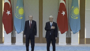 Cumhurbaşkanı Erdoğan, Kazakistan’da resmi törenle karşılandı