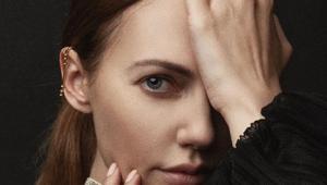 Meryem Uzerli’den filtresiz pozlar Doğallığıyla hayran bıraktı